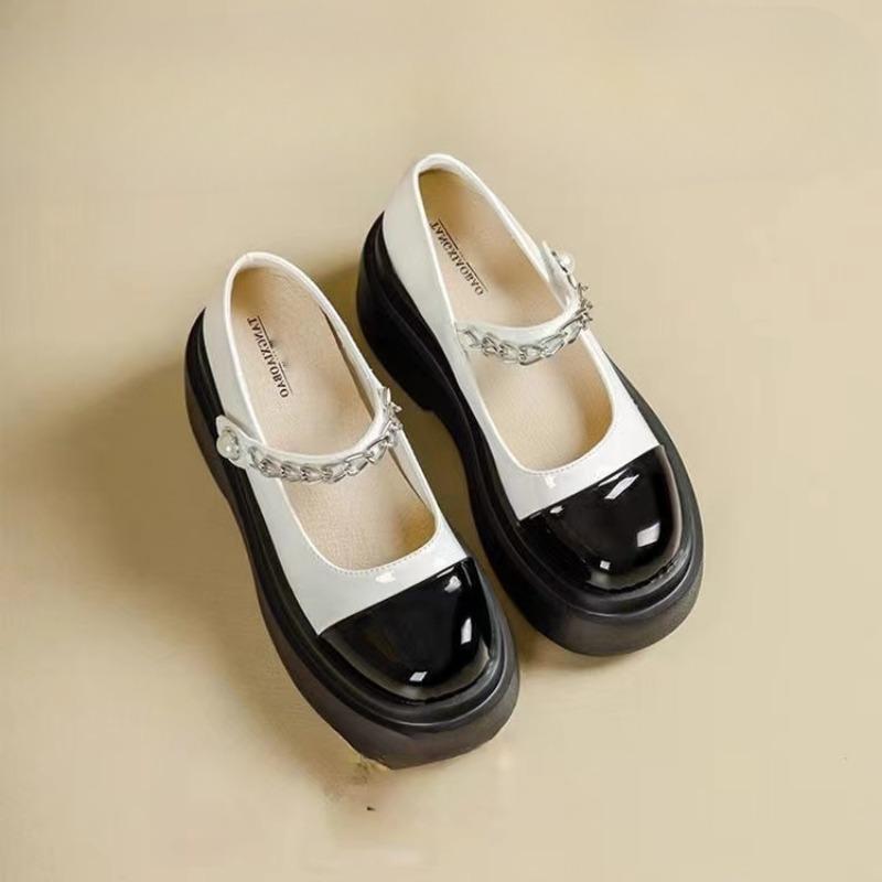 Fashion Women's Fashion Coarse Heel Shoes Autumn New Round Head Shallow Mouth Color Matching Metal Chain Wedge Heel Low Shoes