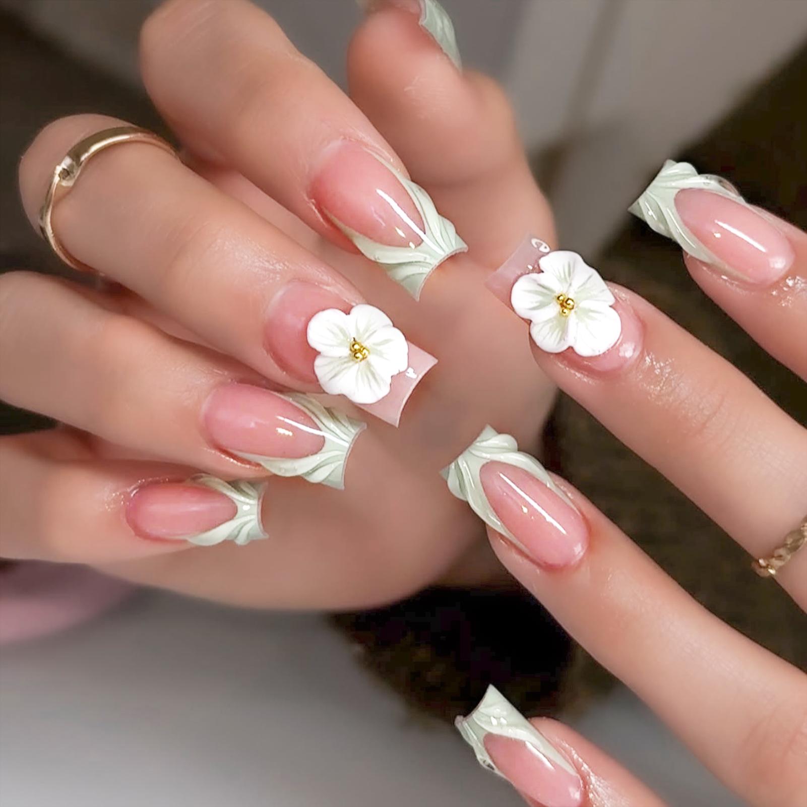 24Pcs 3D Carved Artificial Nails Women Artificial Nail Art Kit 3d Floral Green French Fake Nails For Diy At-home Manicure Kit