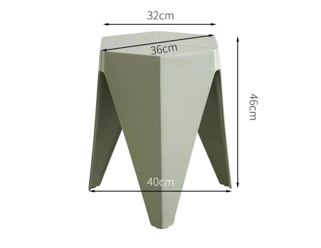 Nordische Kunststoffhocker können gestapelt und mit verdickten Gummihockern aufgestellt werden. Einfache und moderne Esszimmerhocker für den Haushalt