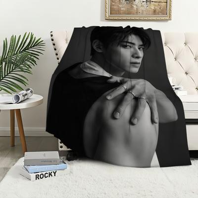 Korea Singer C-Cha Eun Woo Blanket Flannel Warm Comfort Soft Plush Blanket For Picnic Beds Sofas Homes And Bedrooms