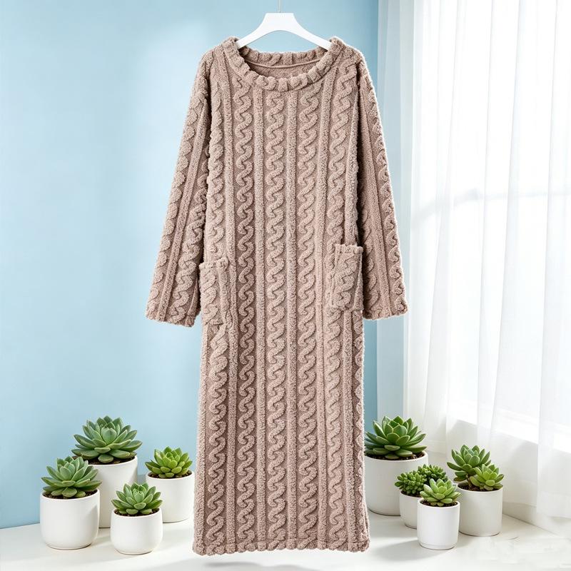 Women's Jacquard Coral Fleece Bathrobe - Thick, Long Sleeve, Plus Size Pajamas for Autumn/Winter.