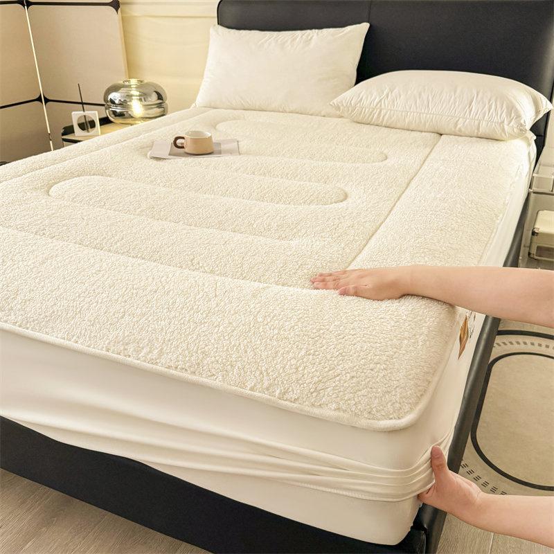 New lamb fleece mattress single piece winter milk fleece mattress cover thickened coral fleece mattress cover student dormitory