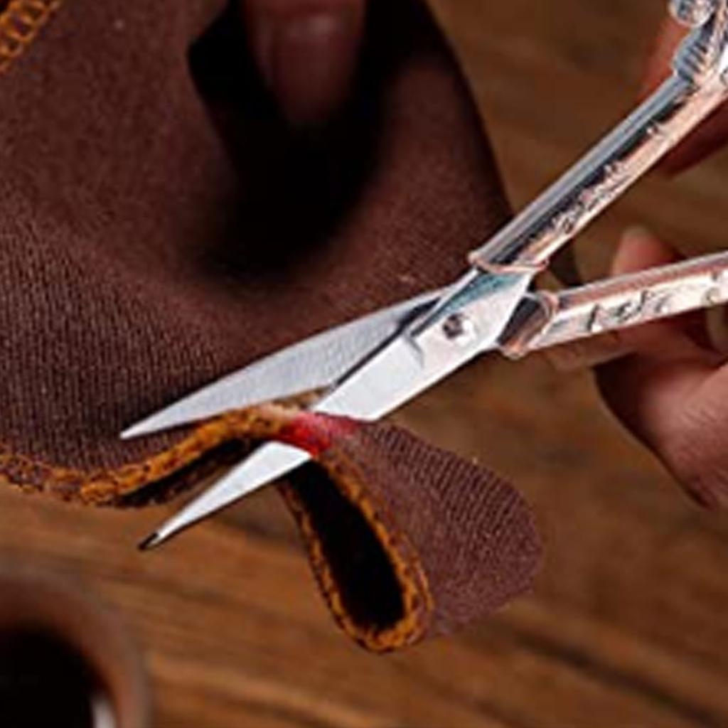 Vintage Scissors Stainless Steel Carved Handle Effort Saving Multifunction Craft Scissors for Embroidery Craft Art