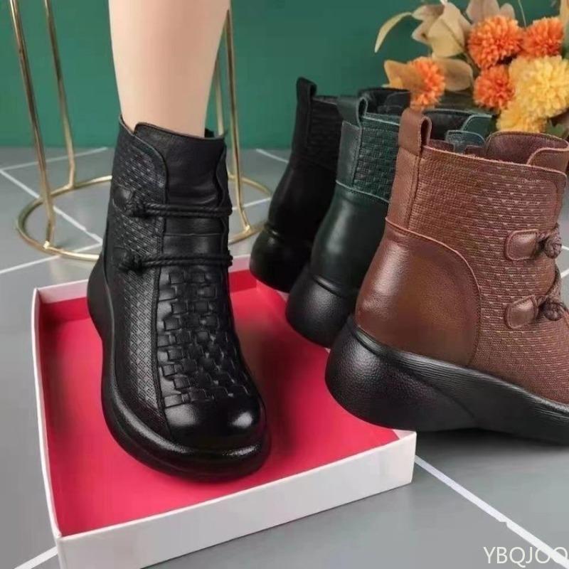 Autumn and Winter Fashion New Style with Fleece Insulation Versatile Women's Boots Thick Sole Height Increasing Women's Boots