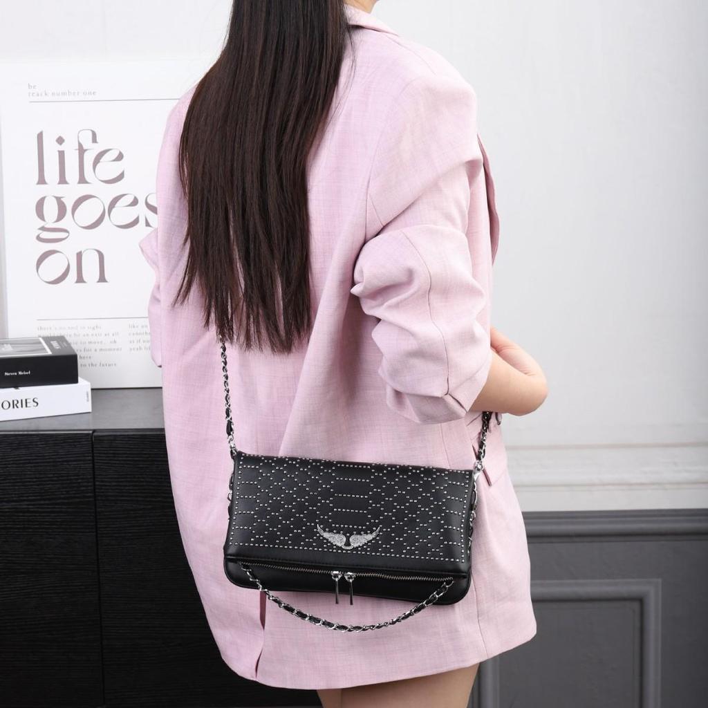 2025 Nová dámská crossbody kabelka-clutch s kamínky a křídlem