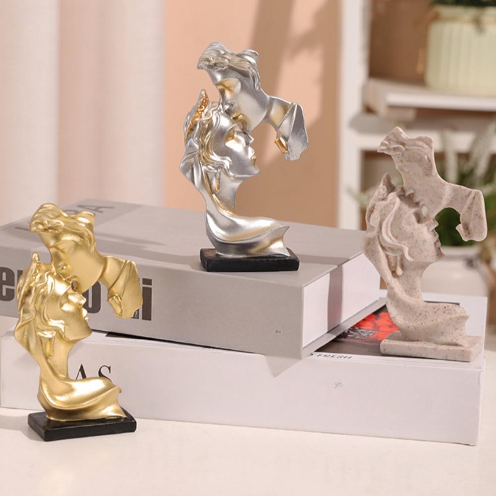 Mini Resin Lovers Statue Figurine Kissing Posture Model Craft Sculpture Ornament Home Decor Desktop Wine Cabinet Decoration