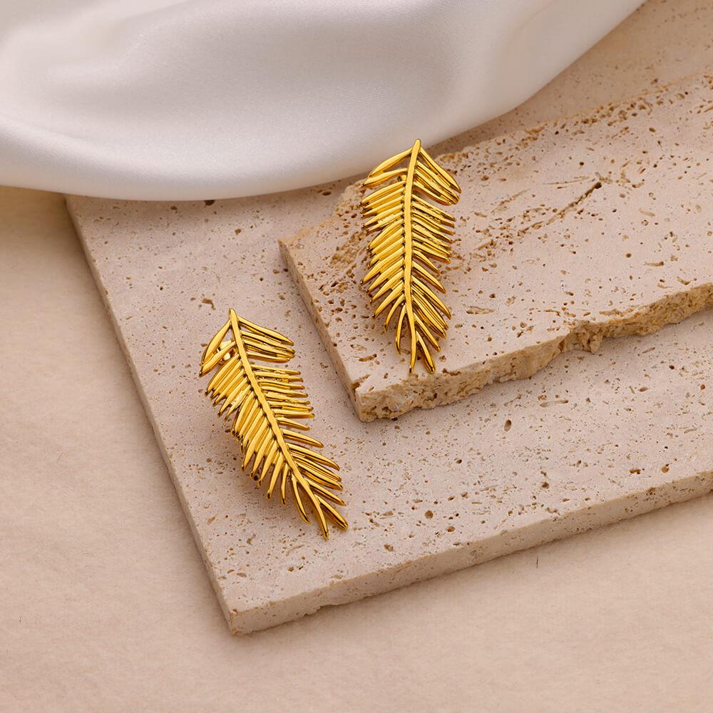 Boucle d'oreille en acier inoxydable pour femmes Cœur Zircon Couleur or Boucles d'oreilles créoles Vintage Imperméable Piercing d'oreille Accessoires en zircon Cadeau