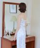 Aiseugadeuneiogongpal White Rose Print Dress