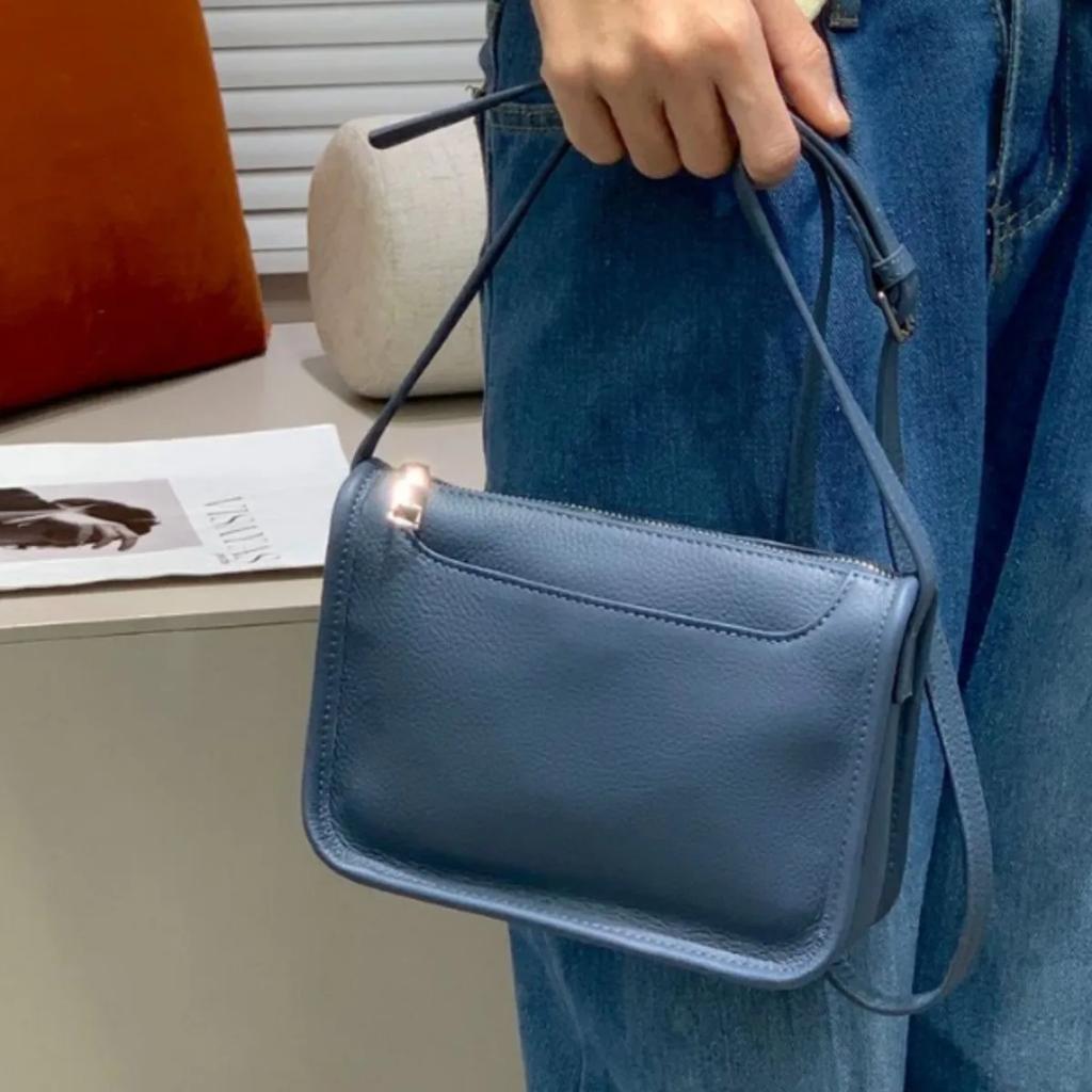 Women's Full-Grain Leather Crossbody Handbag - Lightweight Small Square Phe Bag City Strolling Stylish Everyday Purse