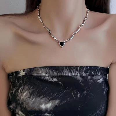 Schwarze Zirkon Herz Liebe Anhänger Halskette für Frauen süße Schlüsselbein Kette Halskette ästhetischen Schmuck