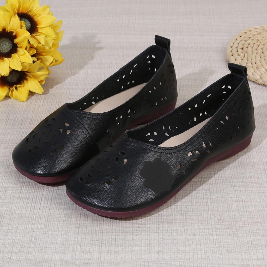 Mocassins pour femmes à semelle souple en cuir, sandales à semelle plate antidérapante, chaussures mocassins creuses et respirantes, baskets de créateur légères pour femmes