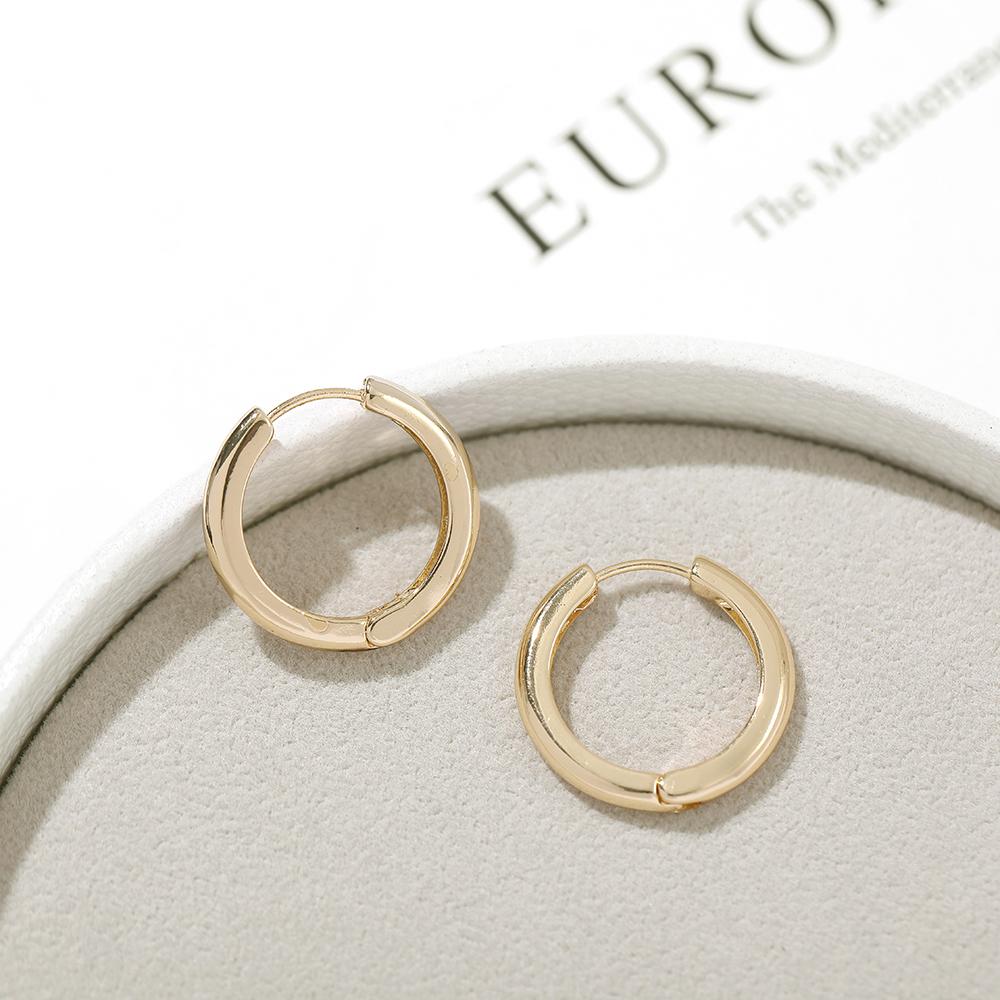 Minimalist Geometric Twisted Hoop Earrings for Women Simple Circle Gold Color Huggies Earring Ear Buckle Fashion Party Jewelry