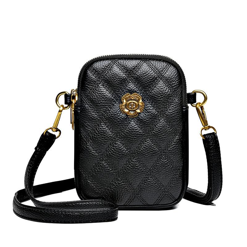 

Новая кожаная модная маленькая квадратная сумка 2025 высокого класса нишевая мини-универсальная сумка для мобильного телефона женская сумка через плечо чёрный