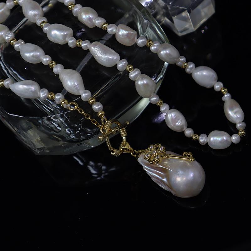 Irregular White Baroque Freshwater Pearl Pendant Necklace Alloy Chain Velvet