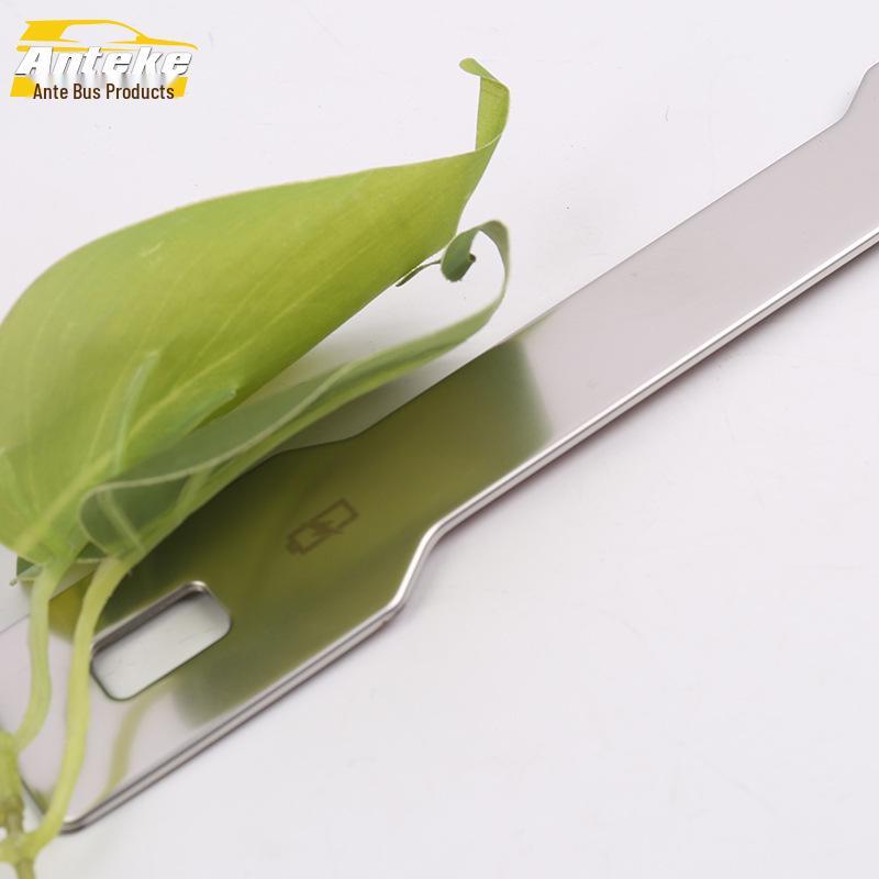 19 Území Přední řada USB rozhraní Dekorativní rámeček