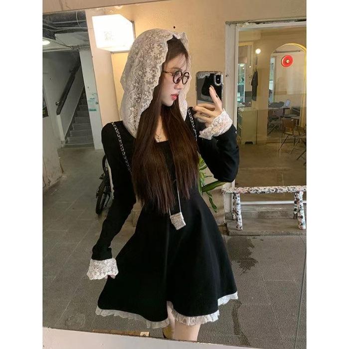 

Элегантное женское платье с капюшоном из черного кружева и многослойной юбкой на раннюю осень Large чёрный