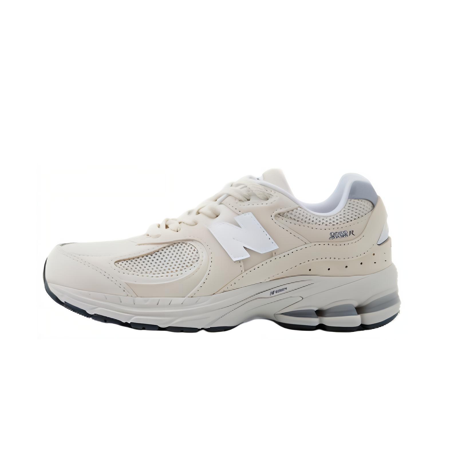 

New Balance 2002R Cream White Kids GC2002RE 36