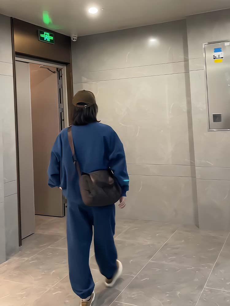 Women's Autumn/Winter Casual Sports Suit - Loose Slimming Round Neck Sweatshirt & Joggers Two-Piece Set