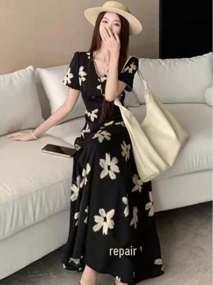 Elegant French-Style Black Floral V-Neck Slimming Long Dress for Women - Summer Collection