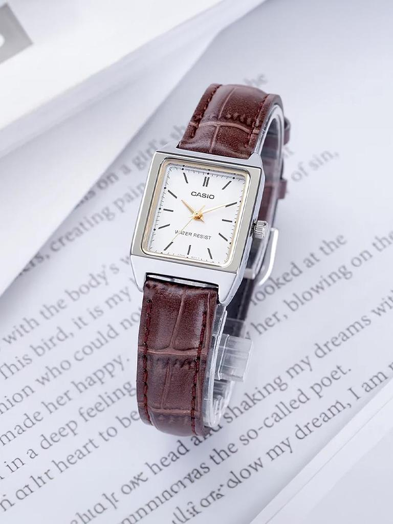 Casio Braunes Lederarmband, weißes Zifferblatt, Damenuhr mit Quarzwerk LTP-V007L-7E2