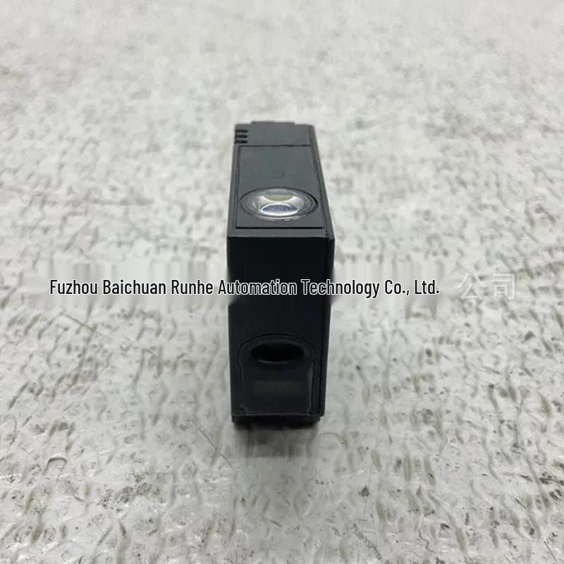 0J5136 IFM Long-Range Laser Mirror Photoelectric Sensor - Brand New, Original, In Stock