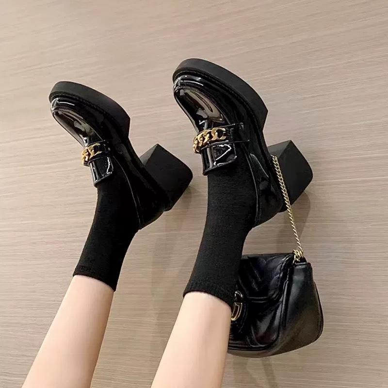 Hong Kong British style black small leather shoes women's 2025 spring and autumn retro loafers chain thick-soled thick high-heeled single shoes