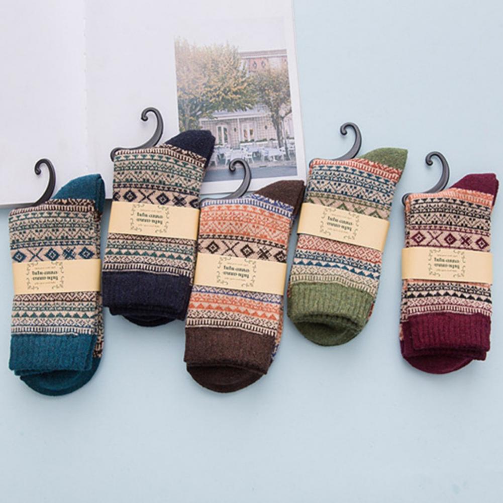 Vintage Style Mid-calf Socks Ethnic Style Printed Women's Winter Socks 5 Pairs of Thick Knitted Warm Anti-slip for Indoor