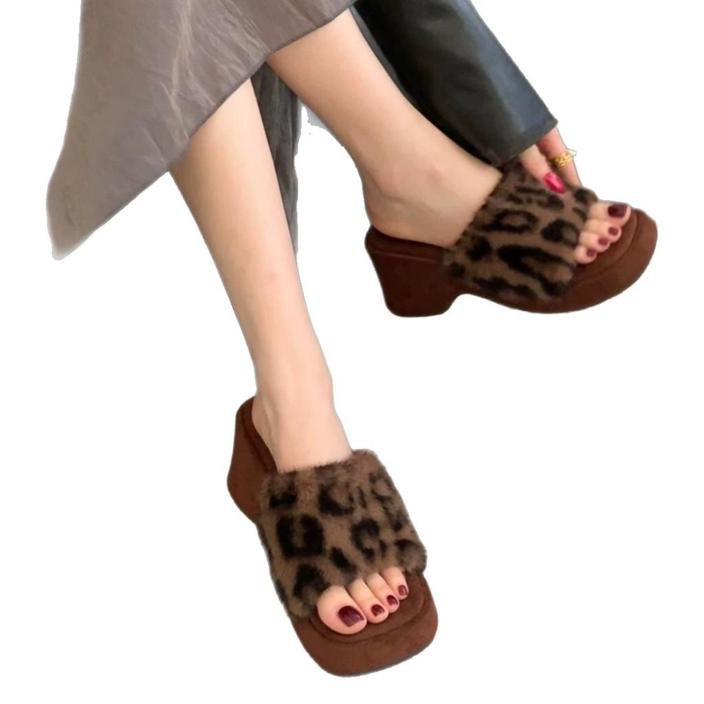 Spot thick bottom height increase small man fluffy slippers female autumn and winter gentle fairy wind cool slippers one word slippers female