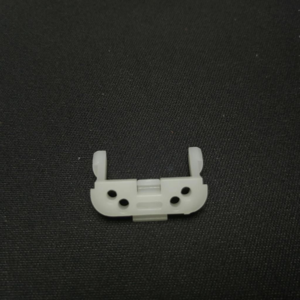 White Backing Plastic Piece Replacement Part for WAHL 9867-100 9880 9880L 9864 9884 9884L 9885 9886 9888 9888L 9893 9893L 9894 Blade