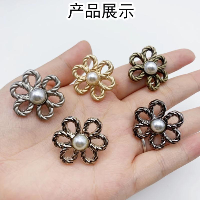 The Flower Waist-cinching Button Is Detachable No Need for Drilling or SewingIt Can ReduceThe Waist Size It Is A Flat-bottomed Waist-cinching Wonder