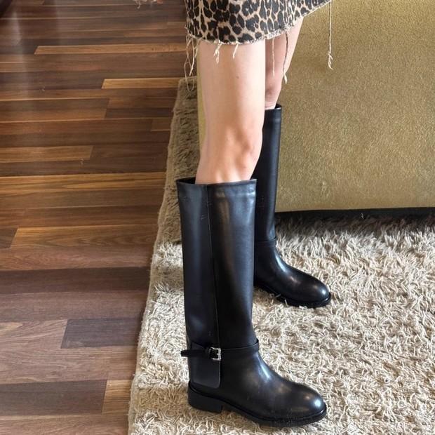 Autumn and winter new knight boots retro boots Maillard tall flat bottom knee straight boots