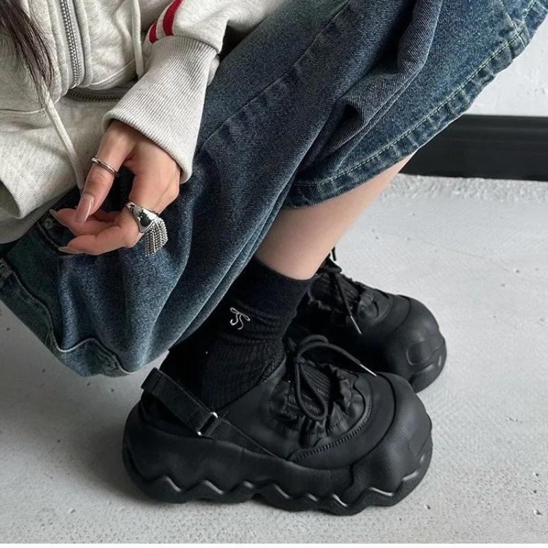 Women Fashion Casual Sneakers 35-40 Yards New Summer Round Head Thick Bottom Hollow Breathable Bread Shoes Baotou Half Slippers