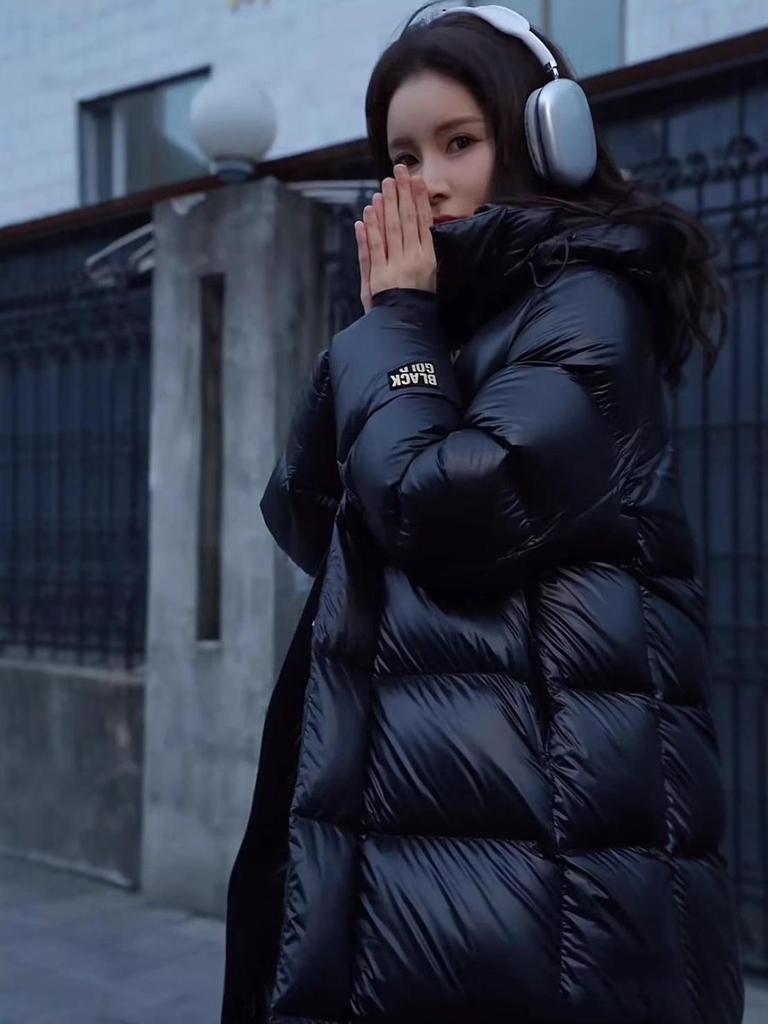 Black Gold Couple's High-End Hooded Long Down Jacket - Unisex, Over-the-Knee, Winter Warmth