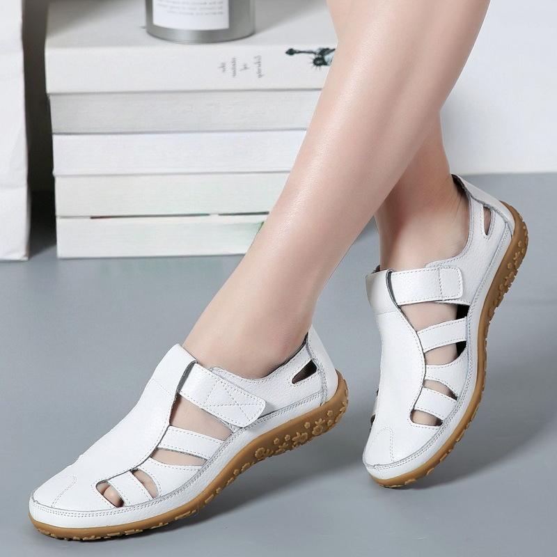 Damen Ledersandalen Lässige Sommer Sandalen mit geschlossenem Zeh Strand Sandalen Flache Bequeme Sneaker