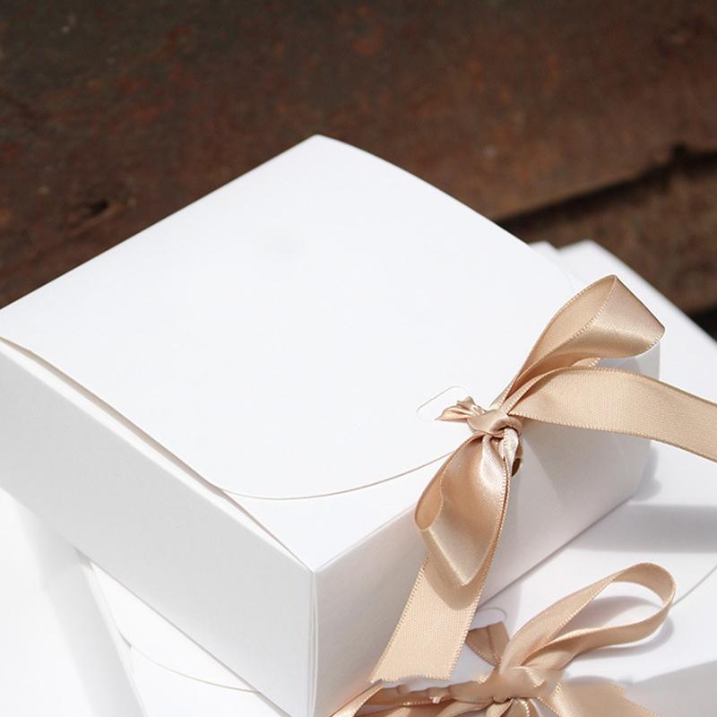 Caja de Papel Kraft para Hornear Galletas Cajas de Regalo Caja de Embalaje para Camisas Navidad Cumpleaños Boda Chocolate Empaque de Ropa Bolsa de Almacenamiento
