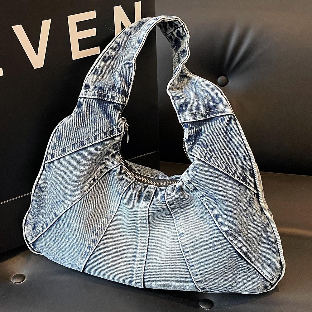 Women Denim Shoulder Bag with Zipper Hobo Bag Trendy Underarm Purse With Pocket Clutch Bag for Work Travel Shopping