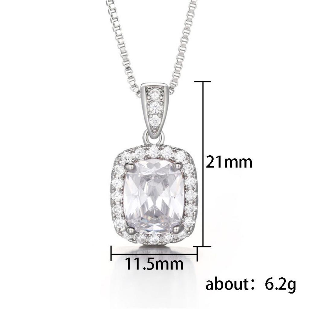 Sparkling Cushion Cut Pendant Necklace Elegant Halo Design Luxury Statement Jewelry for Women