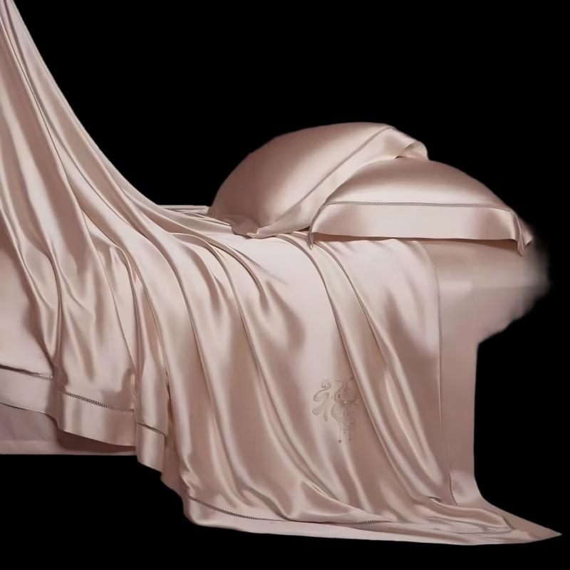 Red Bean Mulberry Silk Quilt