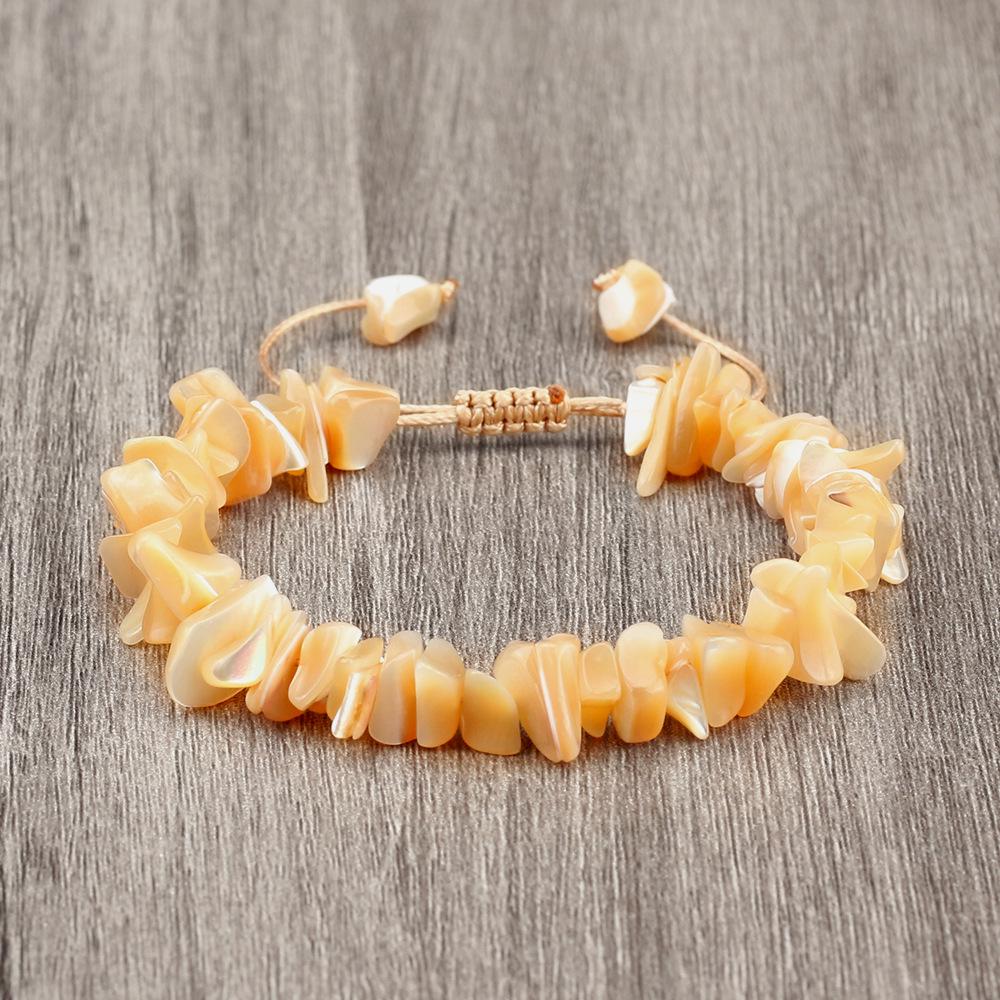 Handgefertigtes Perlenseil-Armband mit unregelmäßigen Muschelsplittern - Verstellbar für Damen