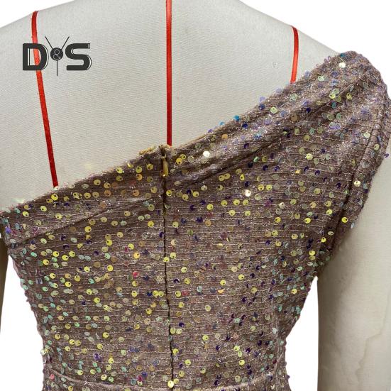 Robe de soirée pour femme, col incliné, une épaule, sans manches, paillettes, ourlet fendu, coupe ajustée, robe de soirée, maxi, soirée d'été