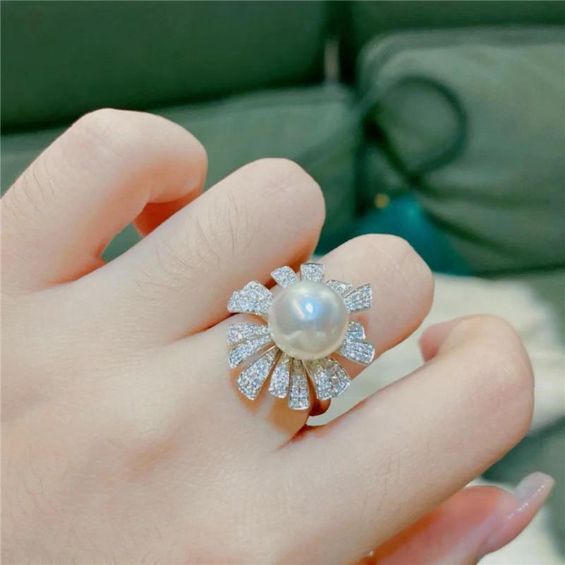 Elegant Sunflower Pearl Open Ring for Women - Stylish Luxury Valentine's Day Gift