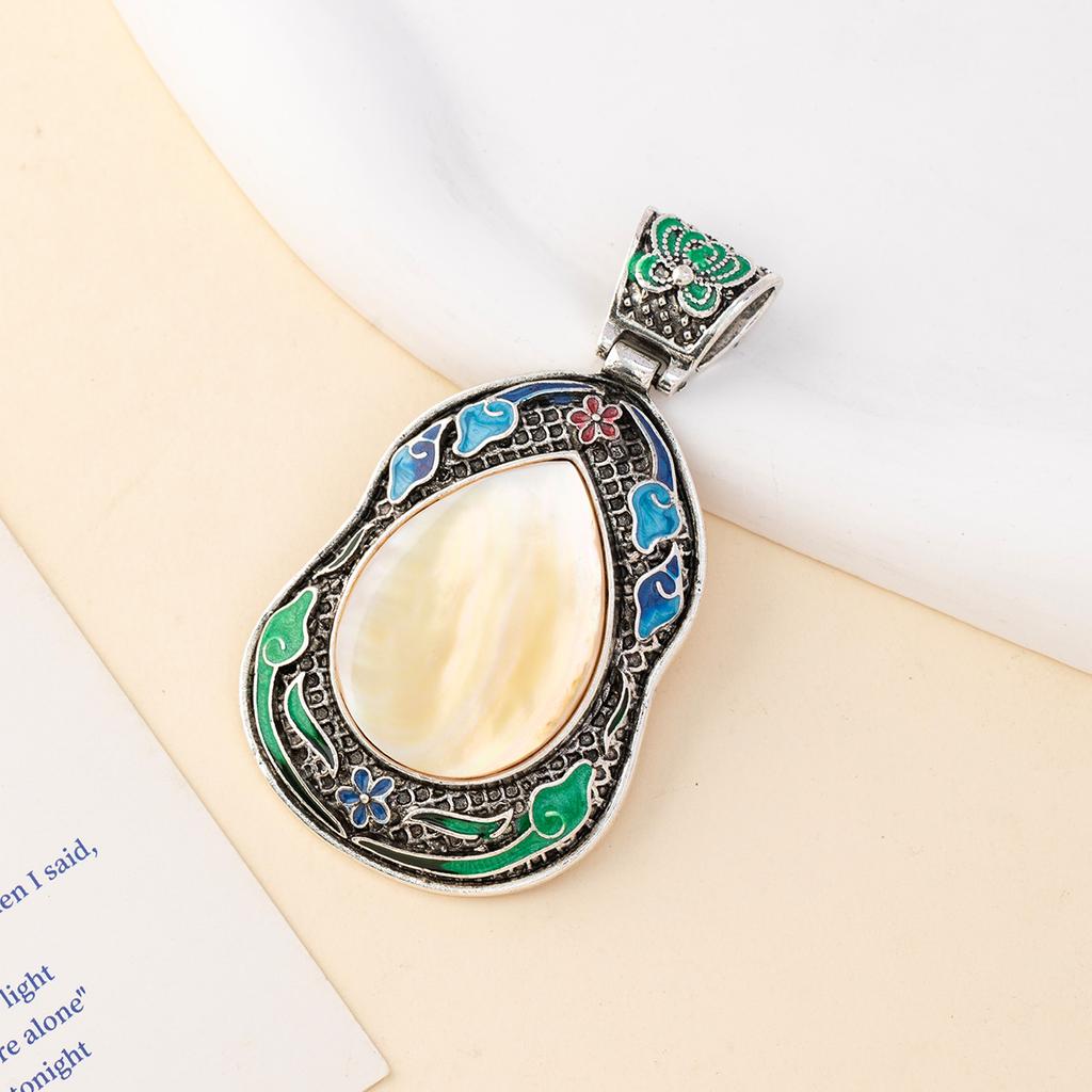 1Pc Vintage Bohemian Style Natural Shell Pendant, Unique Elegance Luxury Teardrop Shape Charms for DIY Christmas Women Necklace Accessories Crafts
