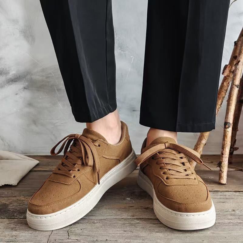 High-value Handsome 2025 New Small Black Shoes Casual Platform Versatile Sports Students Black Board Shoes American Retro