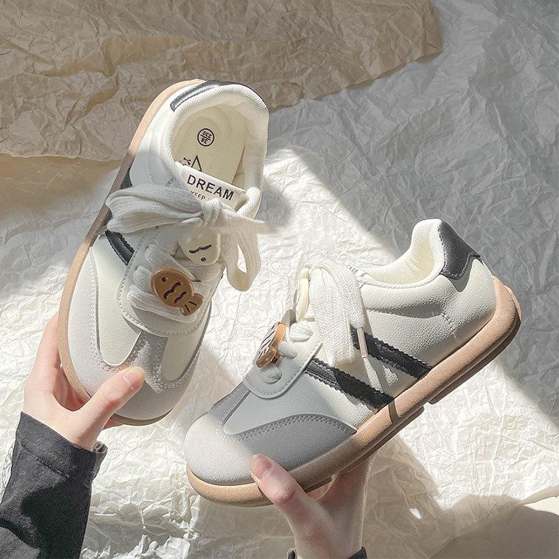 

Платформенные белые женские туфли 2025 новая весна дофаминовые кеды ins тренд студенческие спортивные повседневные туфли для нравственного воспитания 40