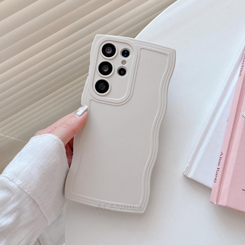 S 24 23 22 21 Curly Wavy Liquid Silicone Case For Samsung Galaxy S24 S23 S22 S21 S20 Plus Ultra Fe S10 Protect Soft Cover S23fe