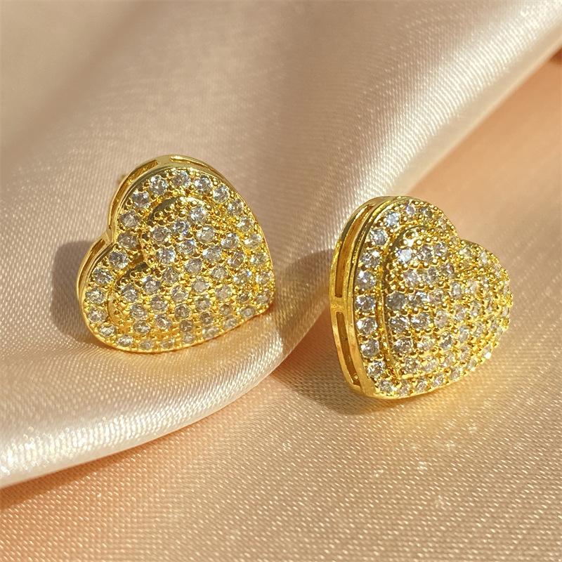 Stylish and Exquisite Geometric Love-shaped Copper Inlaid Zircon Full Diamond Women's Stud Earrings Earrings Jewelry