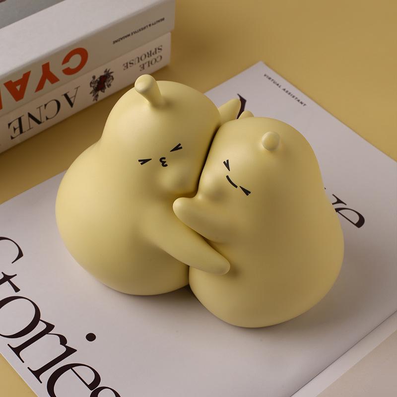 Cute Ceramic Pear Hugging Bookend - Charming Home Decor & Perfect Valentine's or Birthday Gift