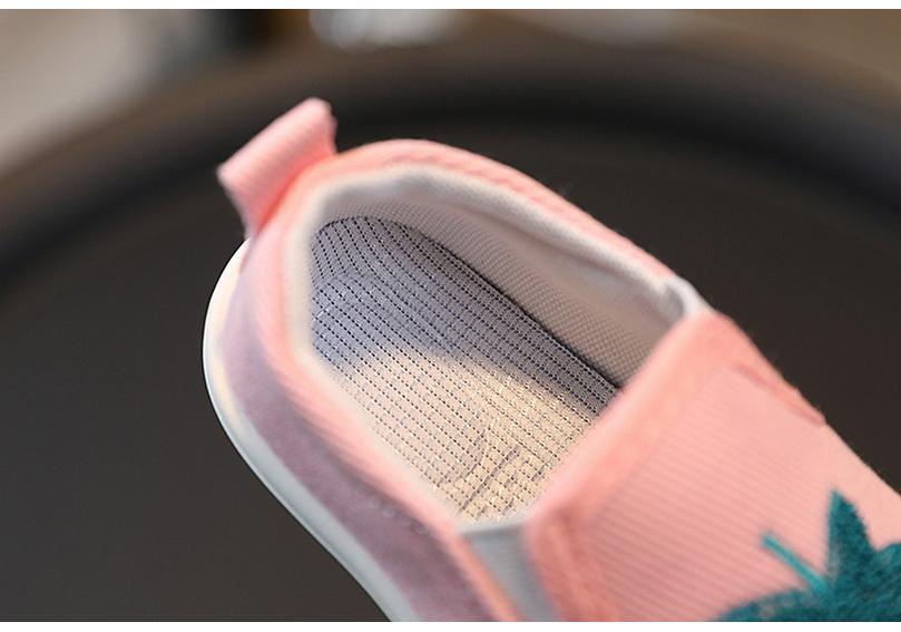 2026 Unisex Kinder Leinenschuhe mit kleinem Bären - Frühjahrs- & Herbststil für drinnen & Kindergarten