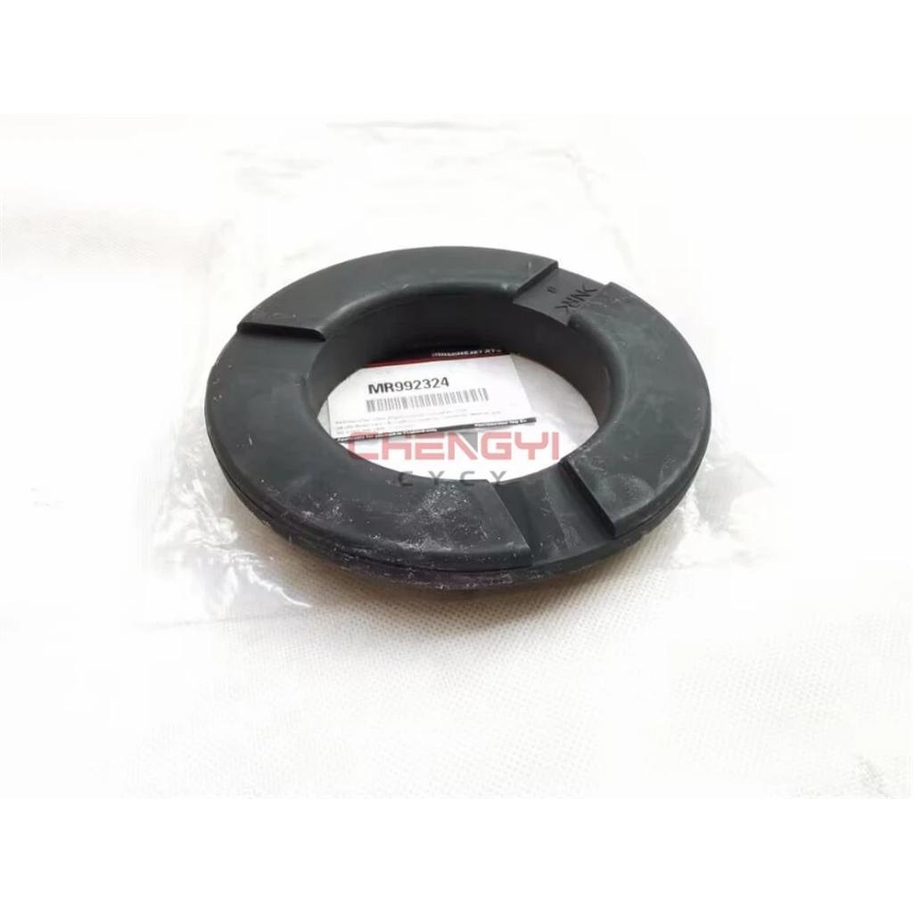 Front Shock Absorber Spring Rubber Pad For Pajero Montero Sport KA4T KG6W KH6W KH9W KR5W KS5W MR992324