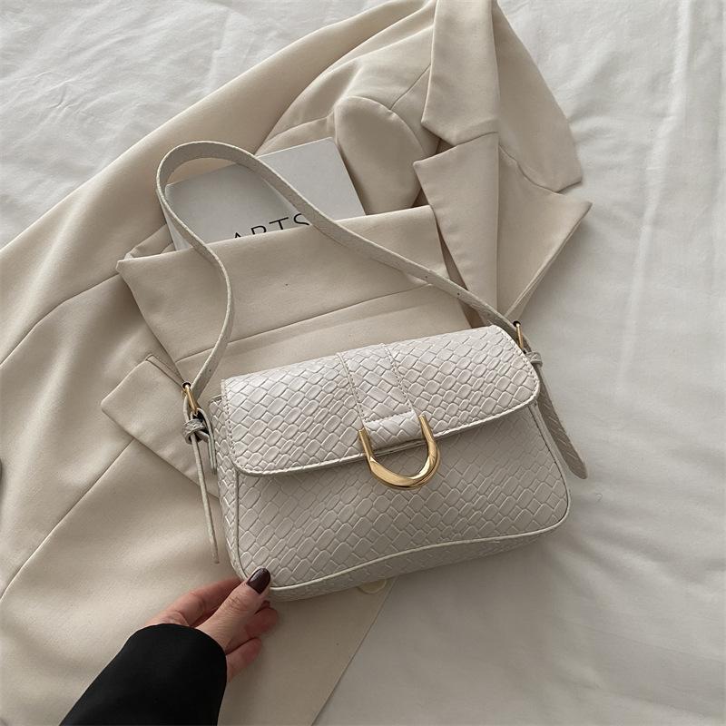 High-value niche design bag 2025 spring and summer new foreign-style shoulder messenger bag temperament small square bag women